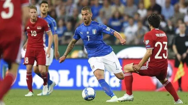 拨乱反正的 拨乱反正的